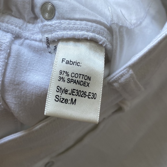 Elan White Jean Shorts - Picture 3 of 3